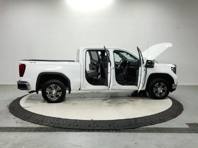 Used 2026 GMC Sierra 1500 SLT AWD/4WD image 47