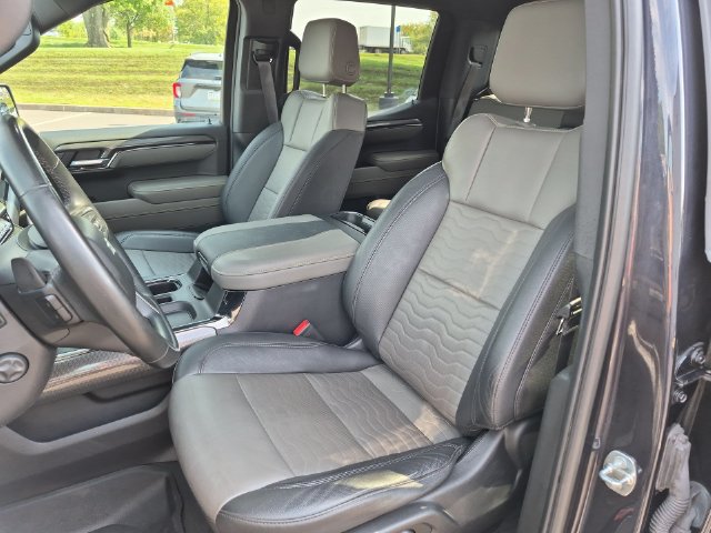 Used 2023 Chevrolet Silverado 1500 ZR2 w/ Technology Package AWD/4WD image 22