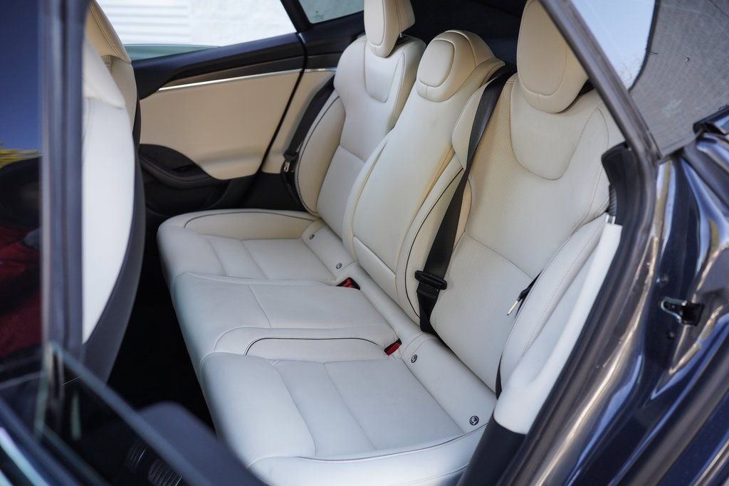 Used 2021 Tesla Model S Plaid image 23