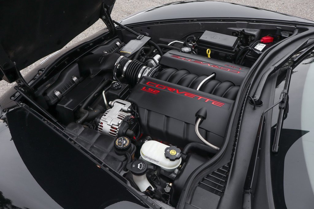 Used 2005 Chevrolet Corvette Coupe w/ Preferred Equipment Group image 13