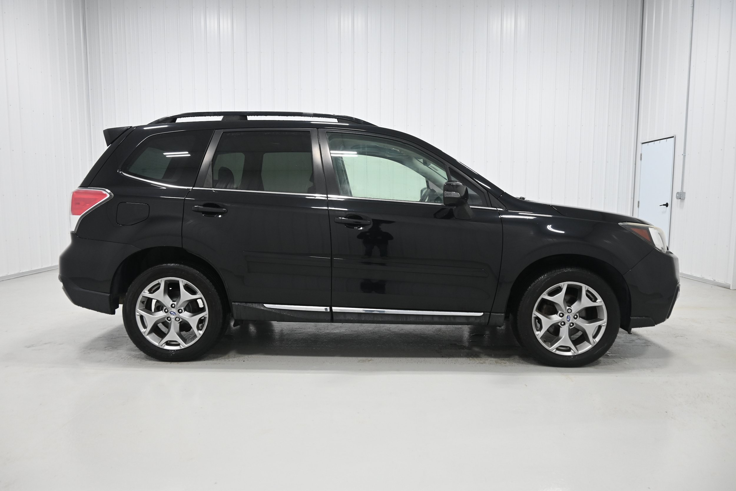 Used 2018 Subaru Forester 2.5i Touring w/ Popular Package #3B AWD/4WD image 24