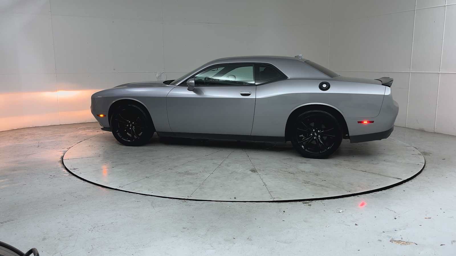 Used 2018 Dodge Challenger SXT w/ Blacktop Package RWD image 4