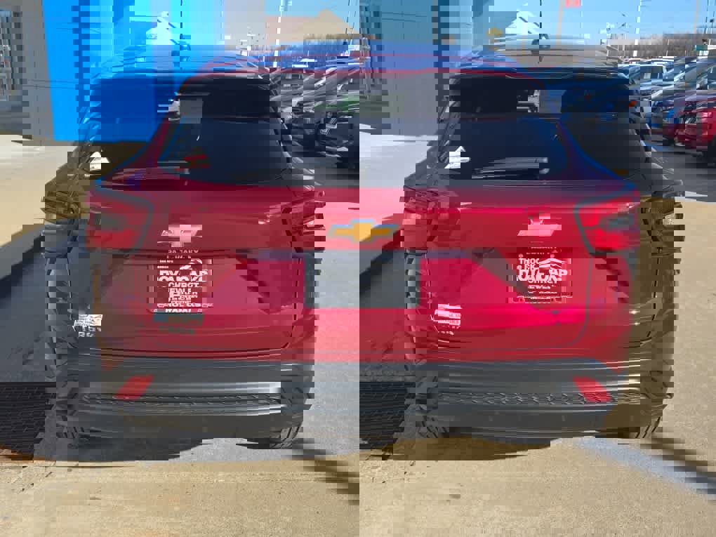 Used 2025 Chevrolet Trax LS w/ LS Convenience Package image 7