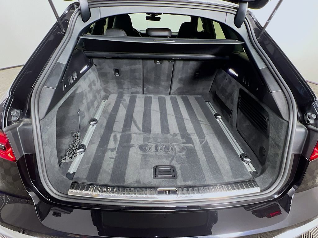 Used 2022 Audi RS 6 image 28