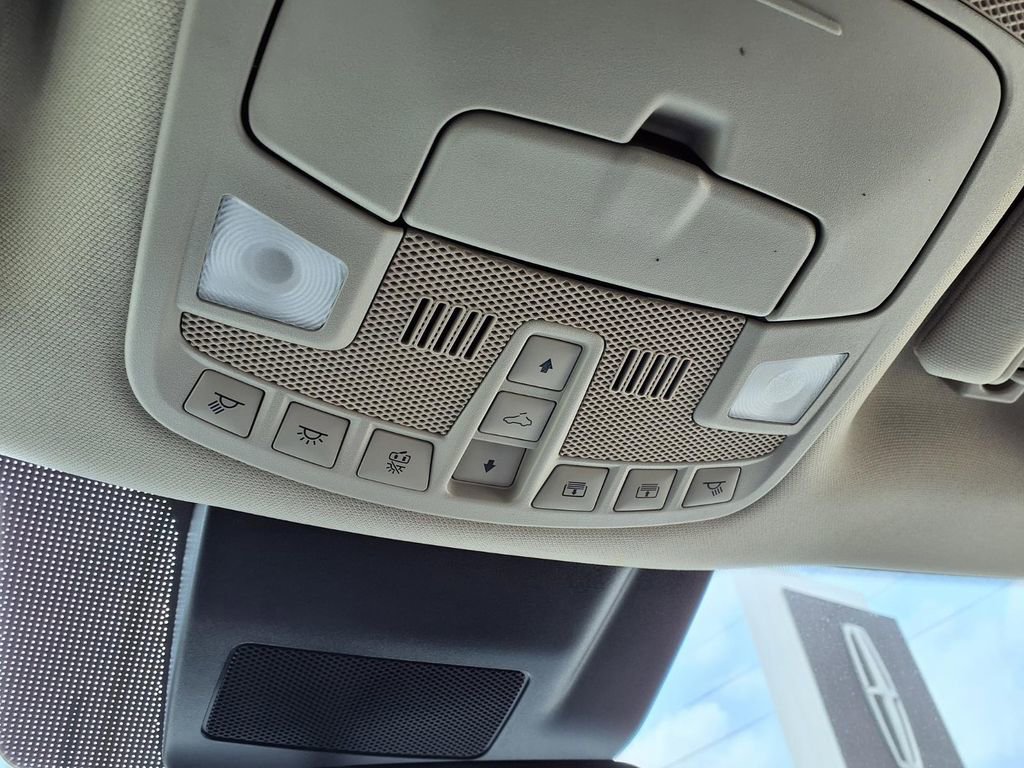 Used 2020 Ford Expedition Limited w/ Equipment Group 302A AWD/4WD image 14