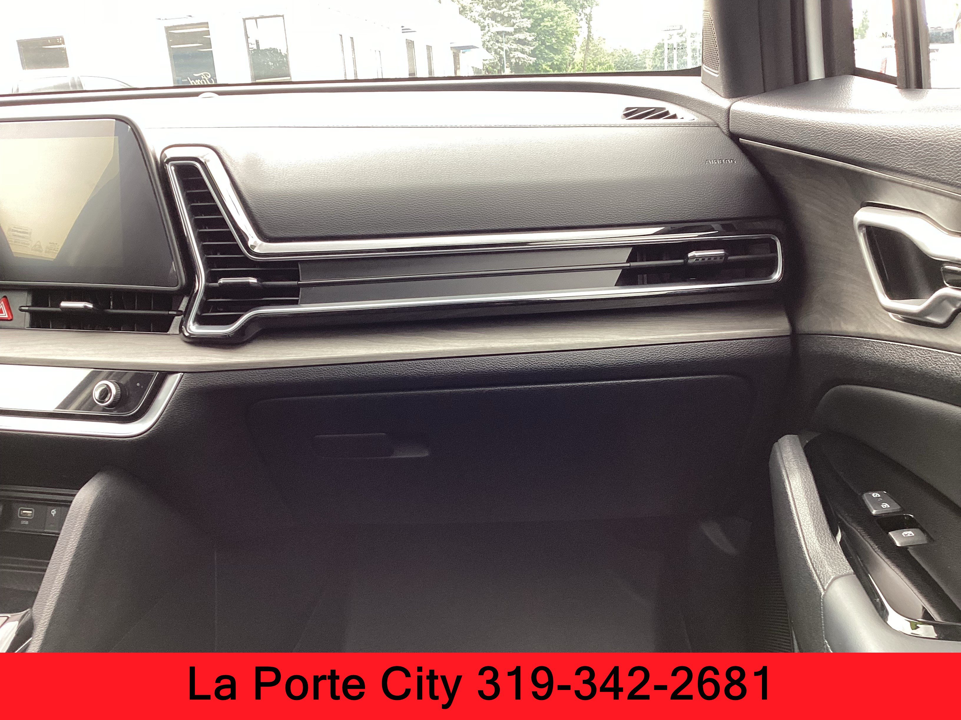 Used 2025 Kia Sportage X-Line w/ Premium Package AWD/4WD image 13
