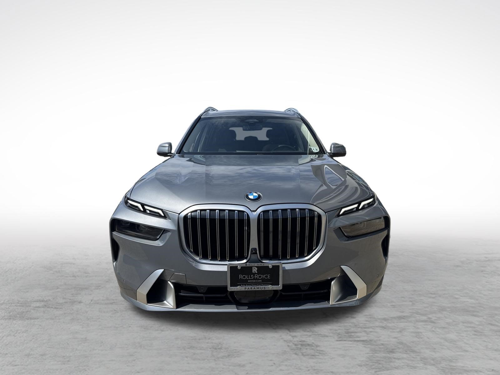 Used 2024 BMW X7 xDrive40i w/ Premium Package AWD/4WD image 7
