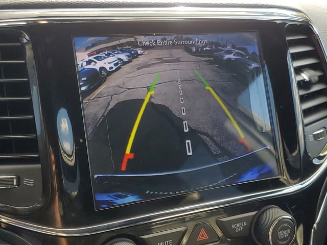 Used 2019 Jeep Grand Cherokee Limited image 25