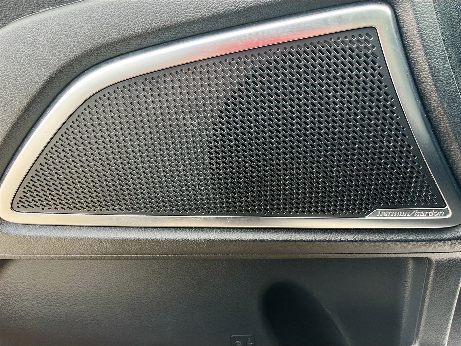 Used 2022 Kia Telluride SX w/ SX Prestige Package image 19