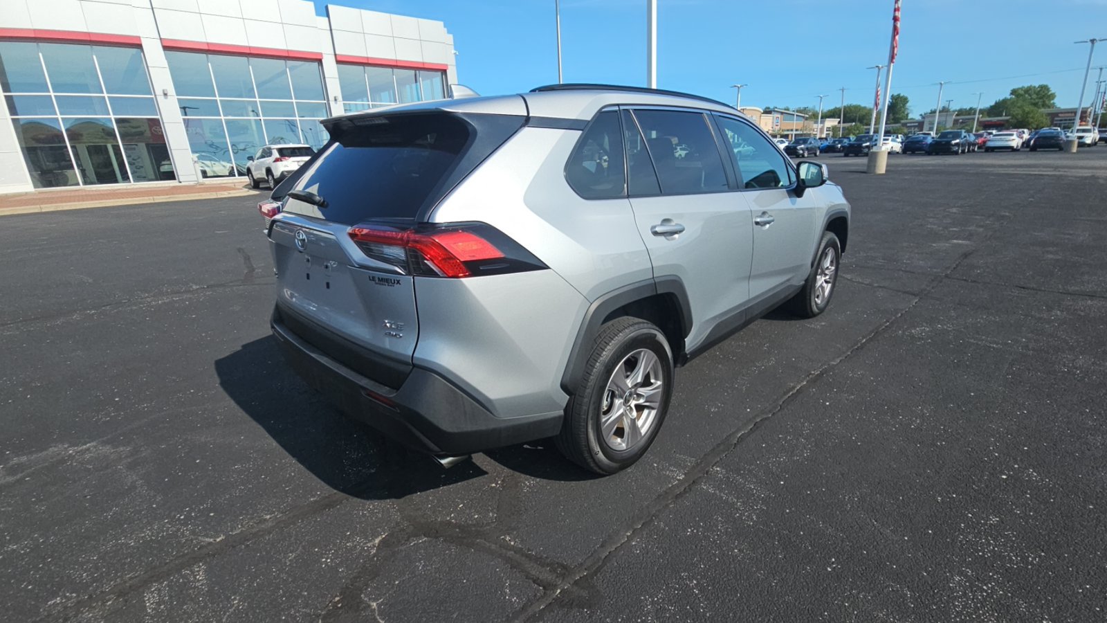 Certified 2025 Toyota RAV4 XLE AWD/4WD image 3