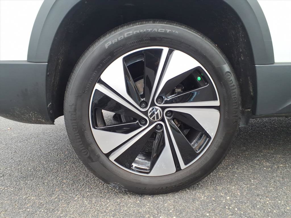 Certified 2023 Volkswagen Taos SE w/ Panoramic Sunroof Package image 7