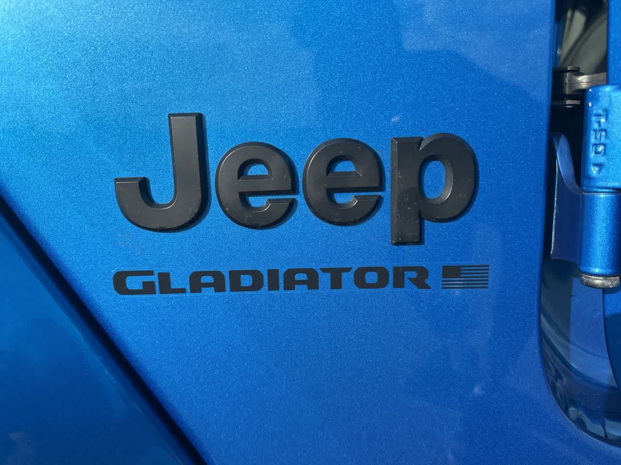 Certified 2024 Jeep Gladiator Sport AWD/4WD image 14