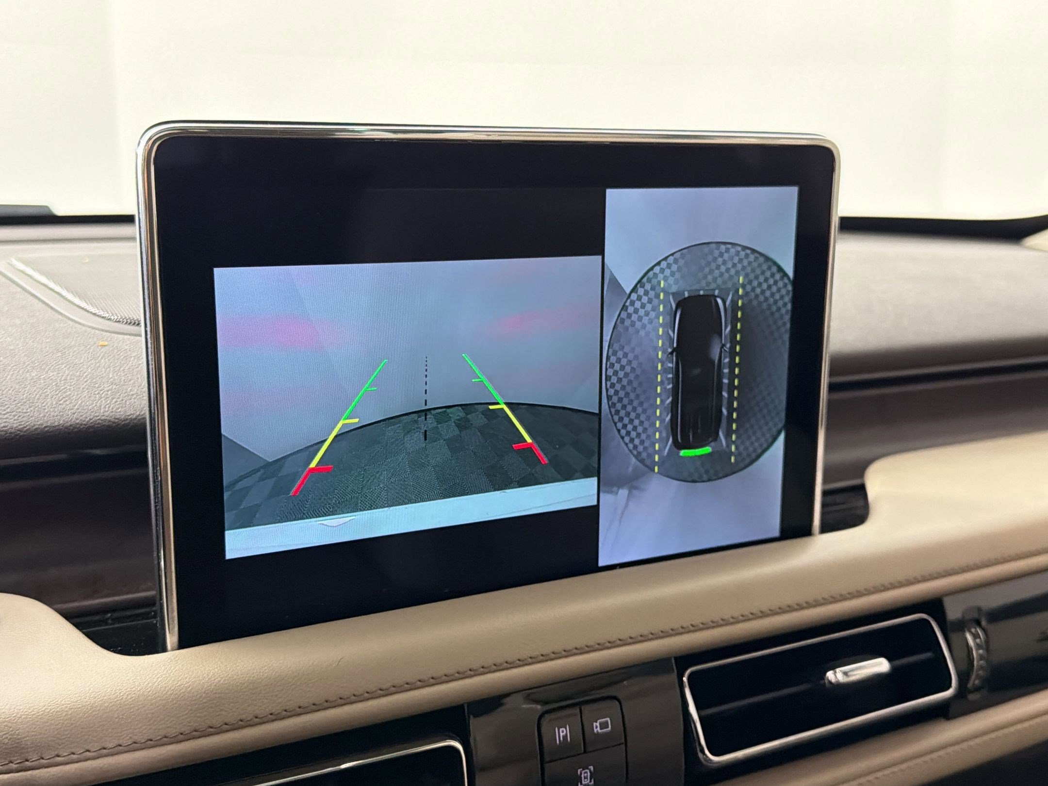 Used 2021 Lincoln Aviator Reserve w/ Equipment Group 210A image 24