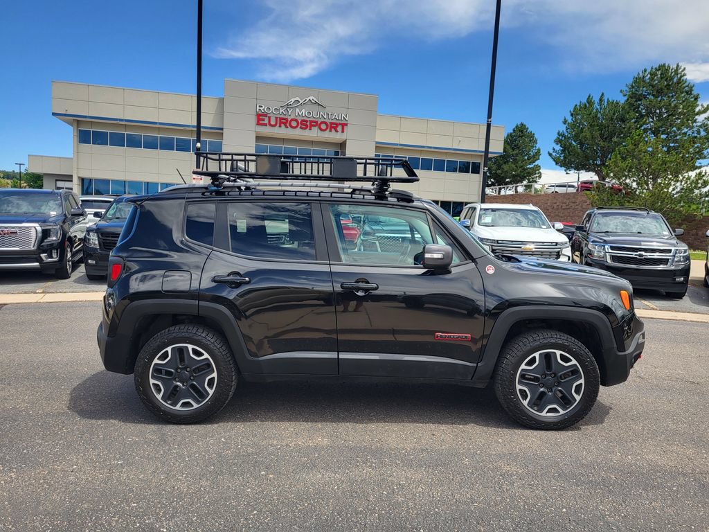 Used 2015 Jeep Renegade Trailhawk w/ Safety & Security Group I AWD/4WD image 3
