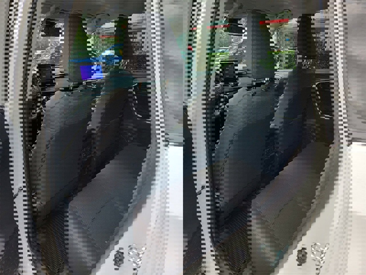 Used 2025 Toyota RAV4 LE image 9