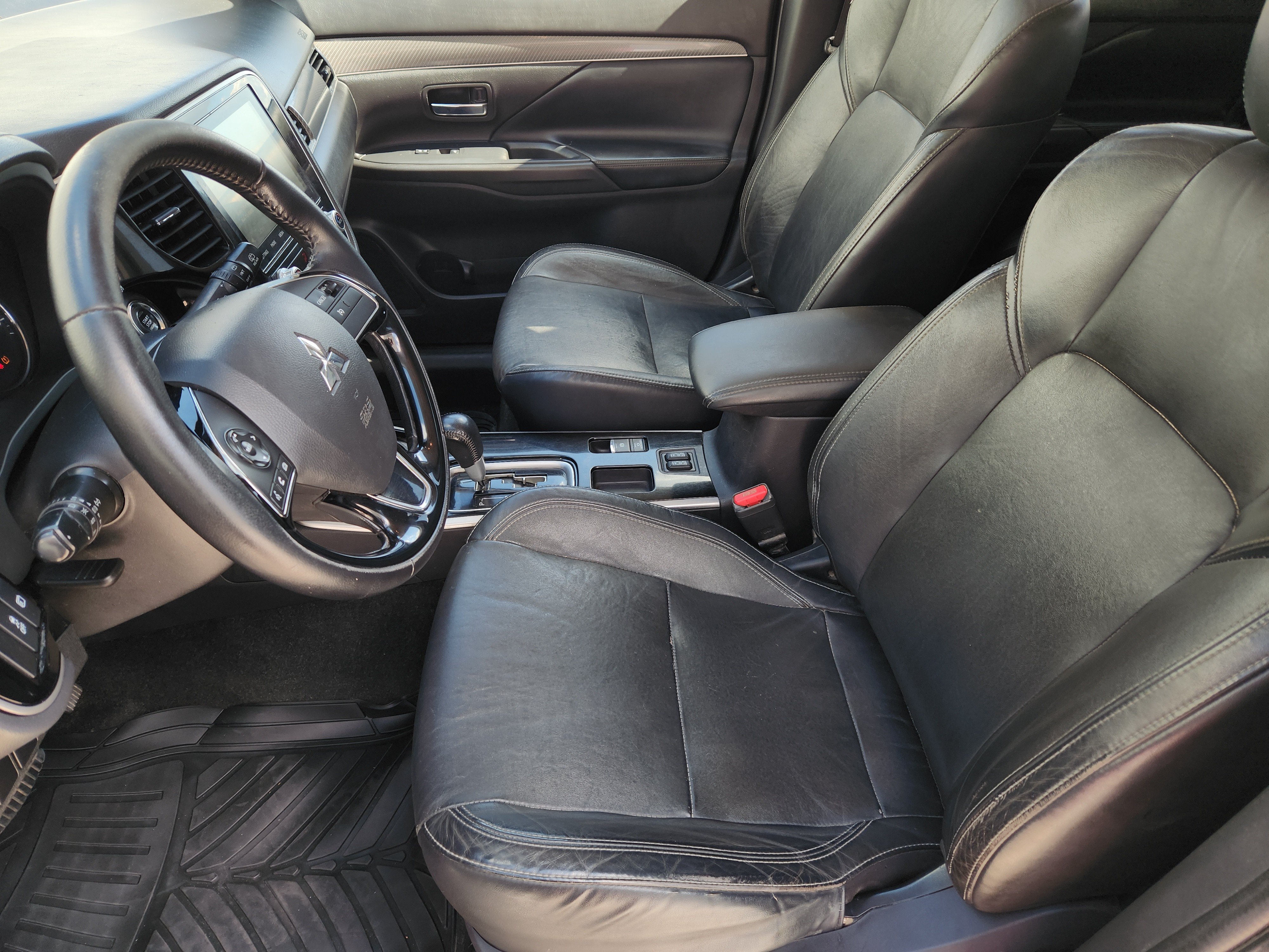 Used 2020 Mitsubishi Outlander SE FWD image 15