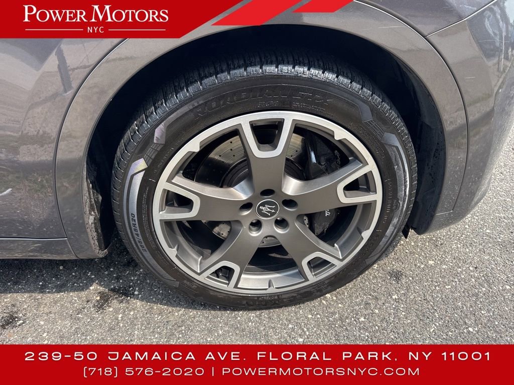 Used 2023 Maserati Levante Modena image 10