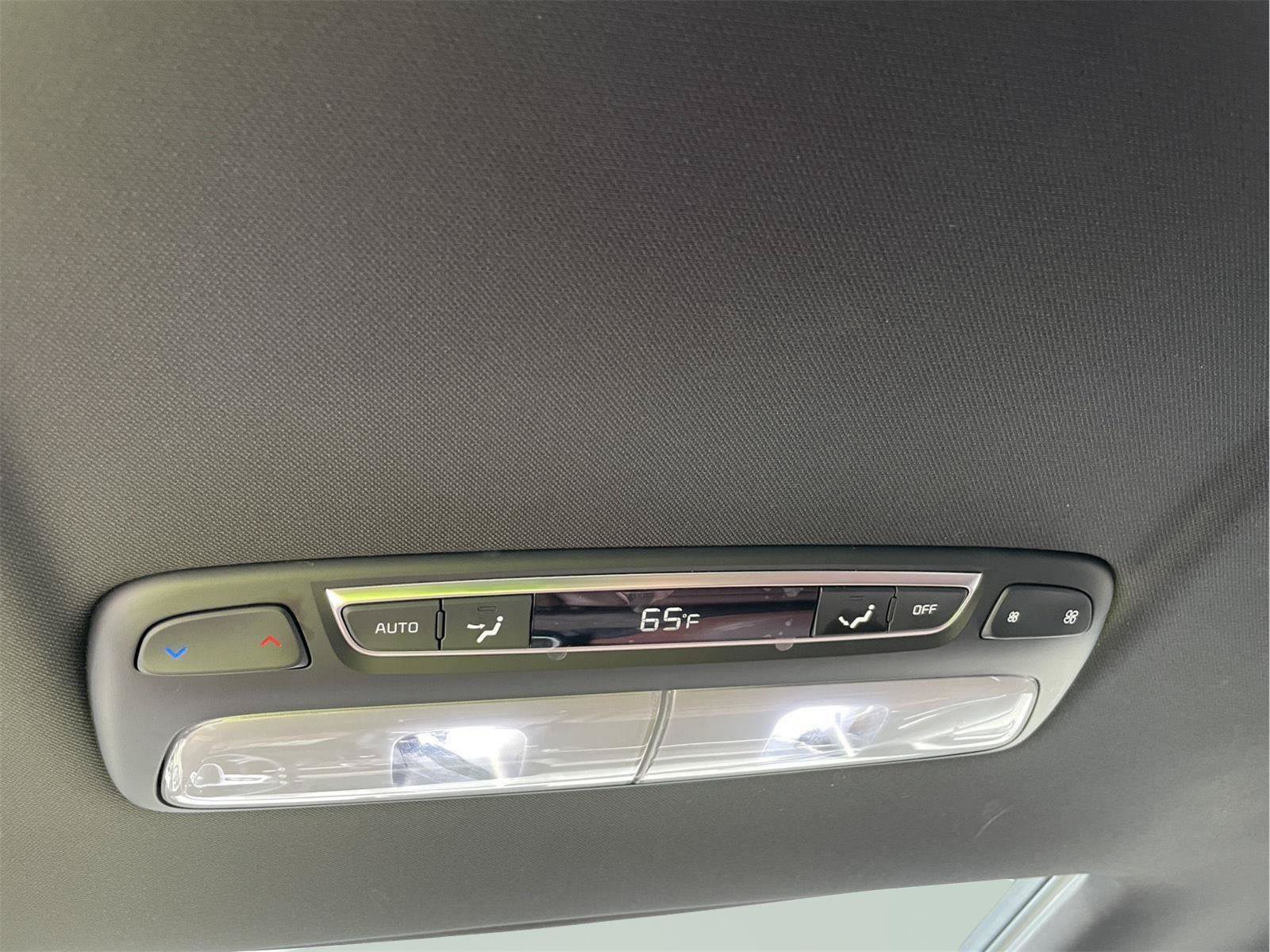 Used 2024 Kia Telluride EX AWD/4WD image 18