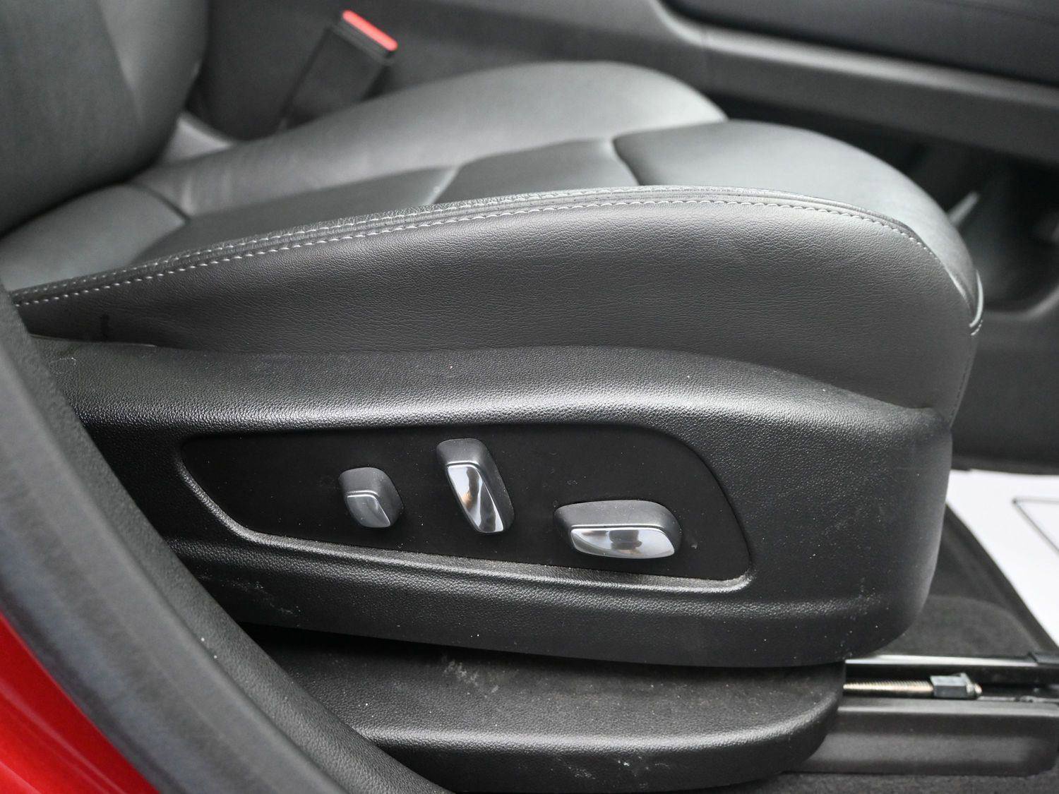 Used 2020 Cadillac XT6 Premium Luxury image 12