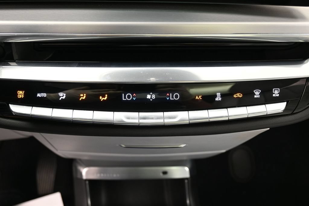 Used 2024 Cadillac Lyriq Luxury AWD/4WD image 31