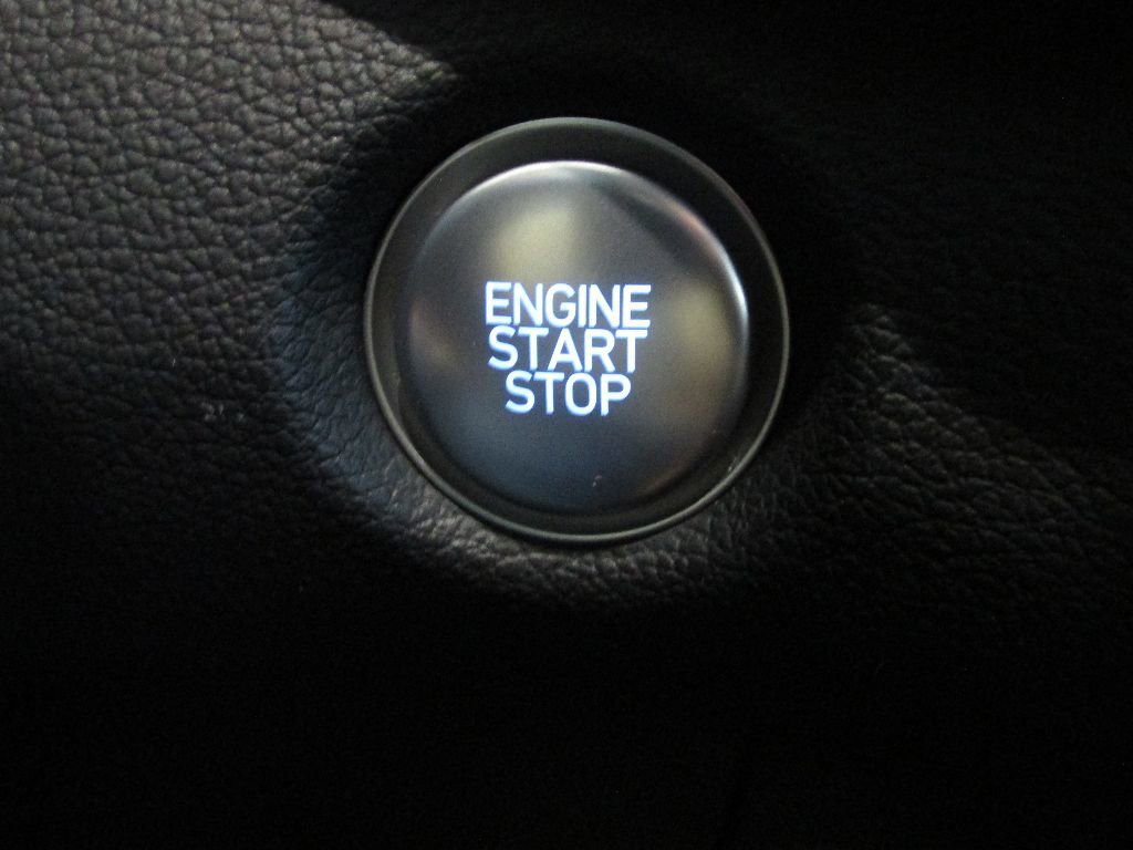 Used 2022 Hyundai Santa Fe SEL w/ Cargo Package image 24