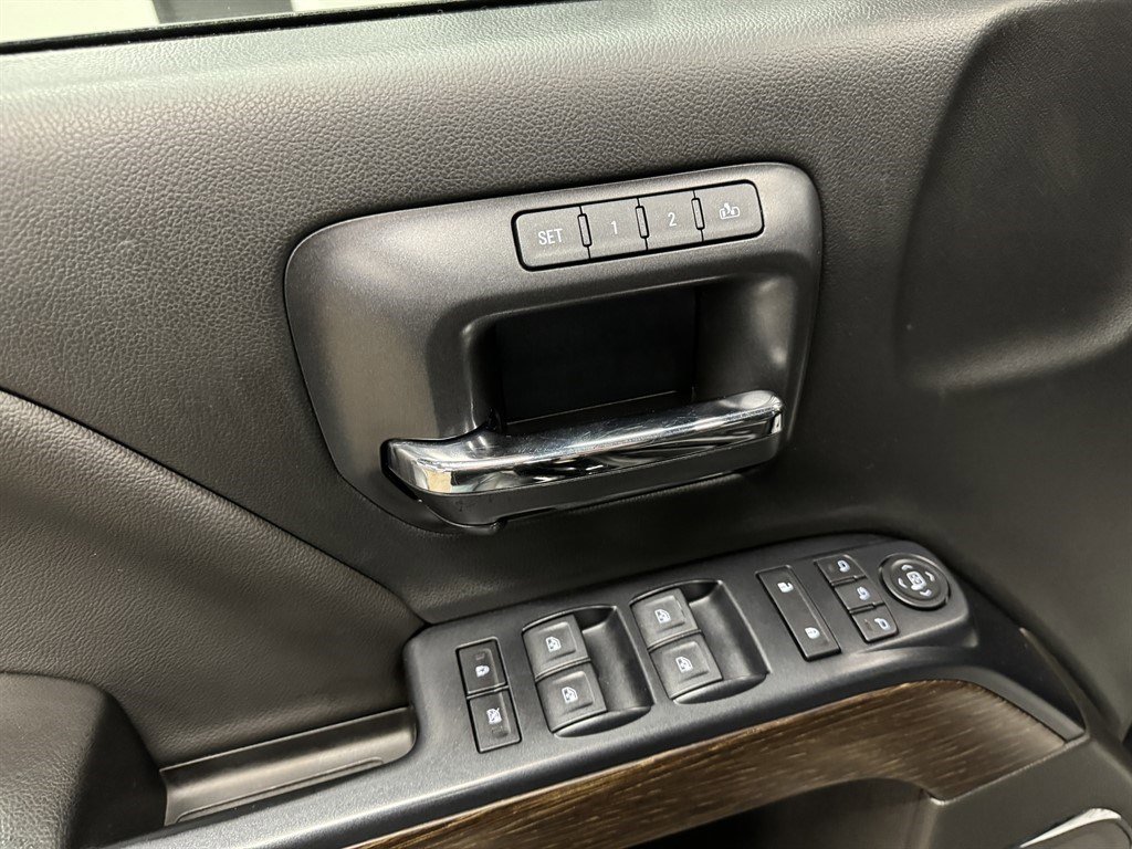 Used 2018 GMC Sierra 3500 Denali w/ Duramax Plus Package AWD/4WD image 32