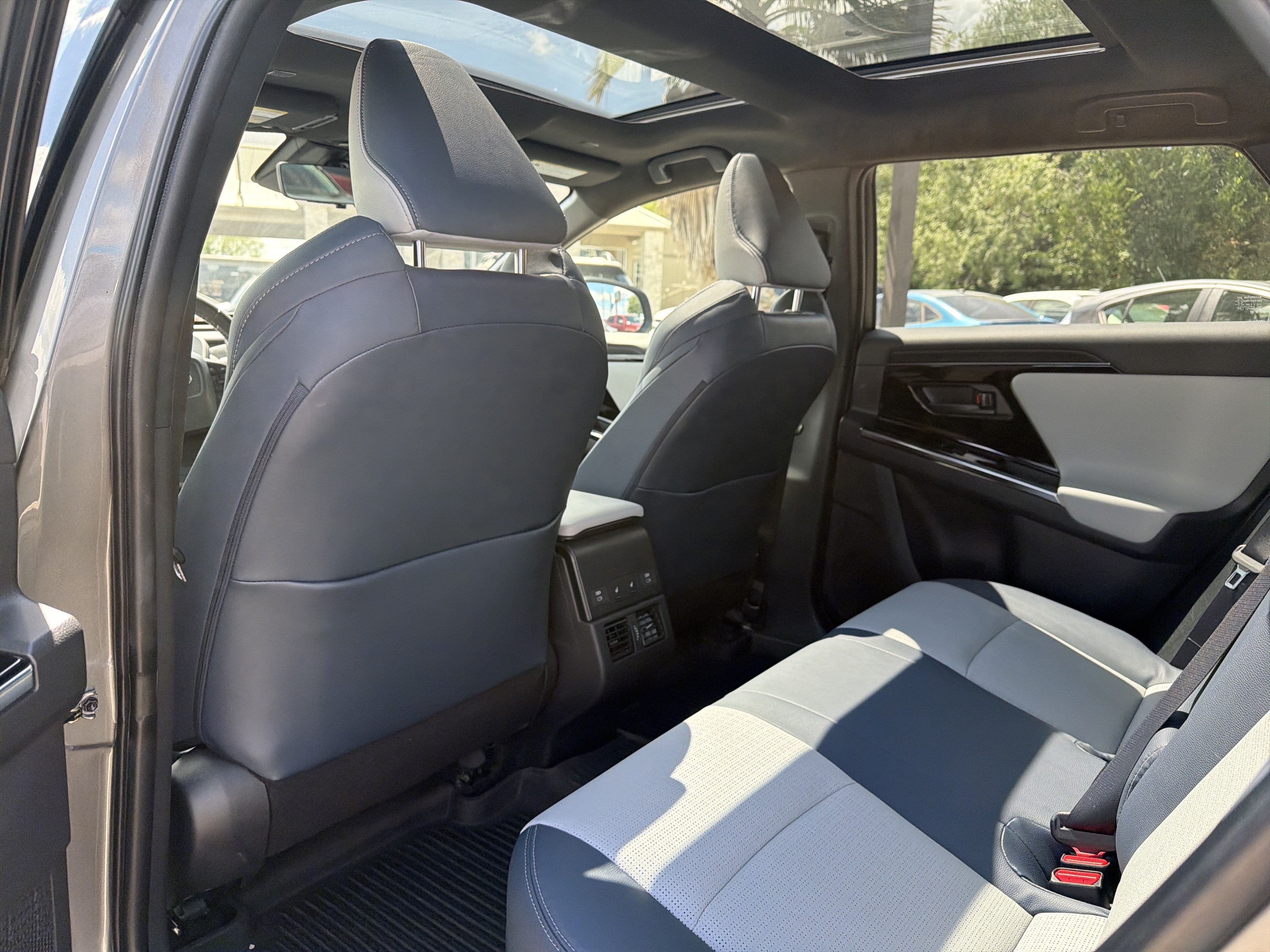 Certified 2023 Subaru Solterra AWD image 25