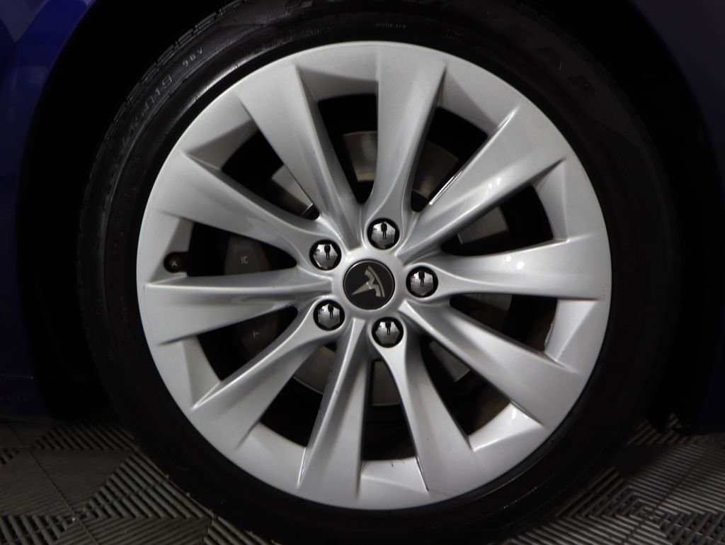Used 2018 Tesla Model S 75D image 32