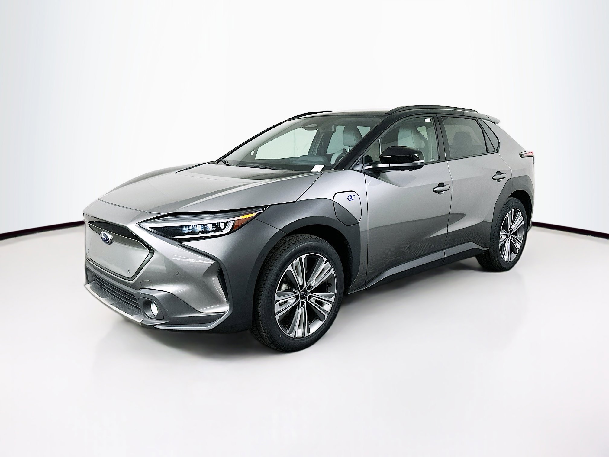 Used 2024 Subaru Solterra Touring w/ Touring Package image 3