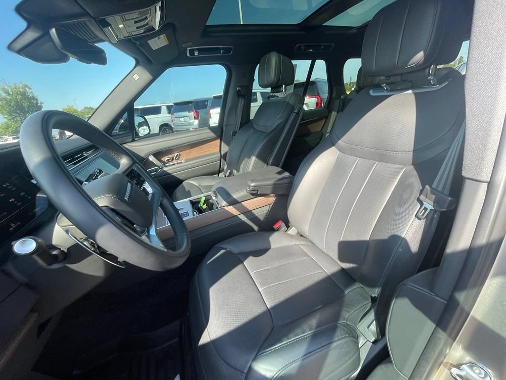 Used 2025 Land Rover Range Rover SE AWD/4WD image 21