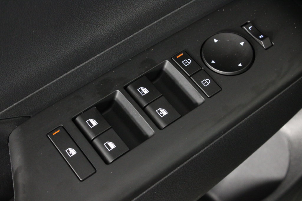 Certified 2027 Hyundai Kona SEL Sport FWD image 24