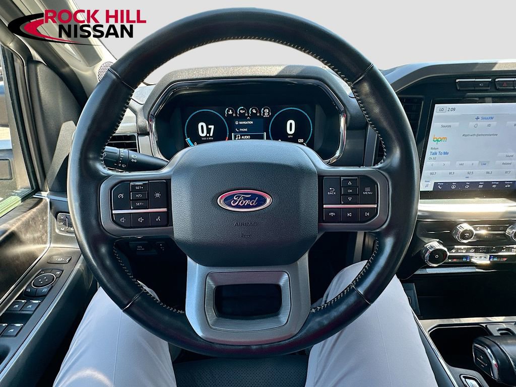 Used 2022 Ford F150 Lariat image 11