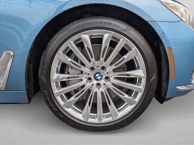 Used 2019 BMW 750i xDrive w/ Executive Package image 28