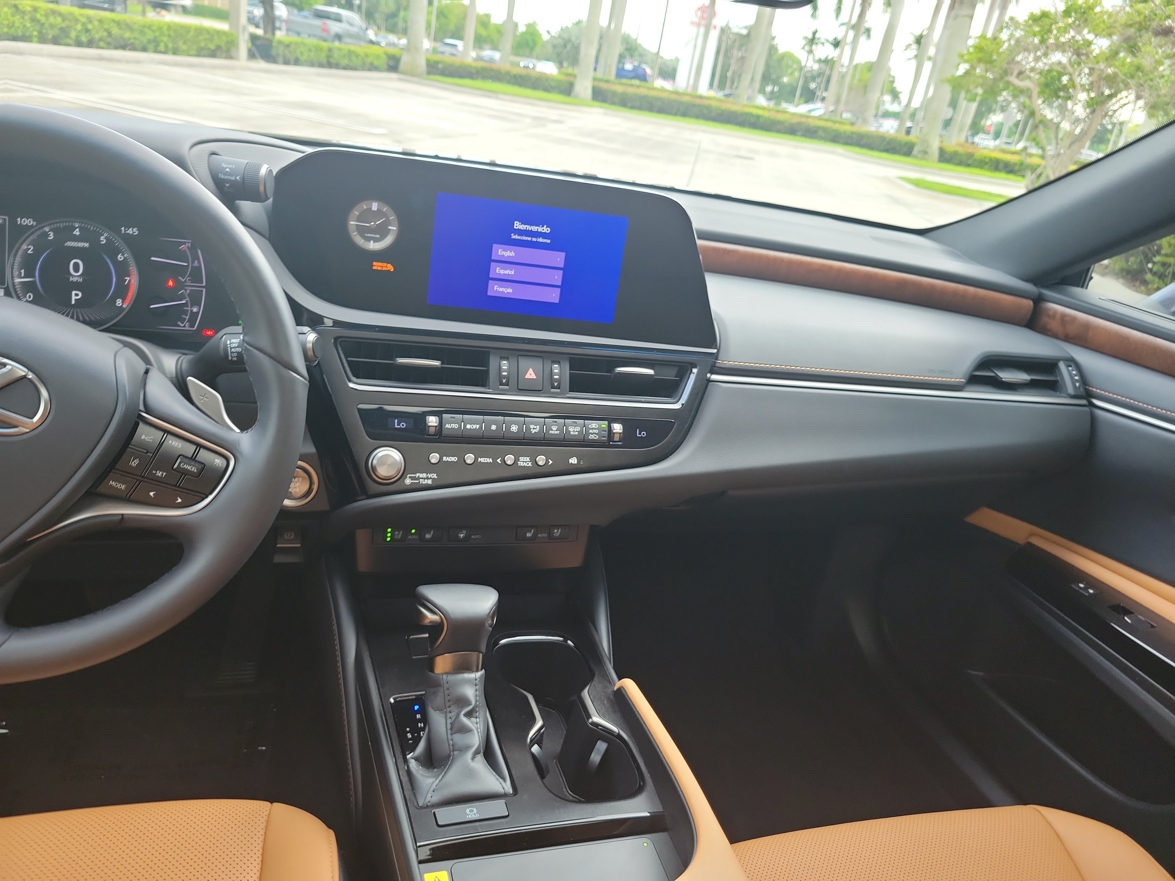 Used 2024 Lexus ES 350 w/ Premium Package FWD image 19