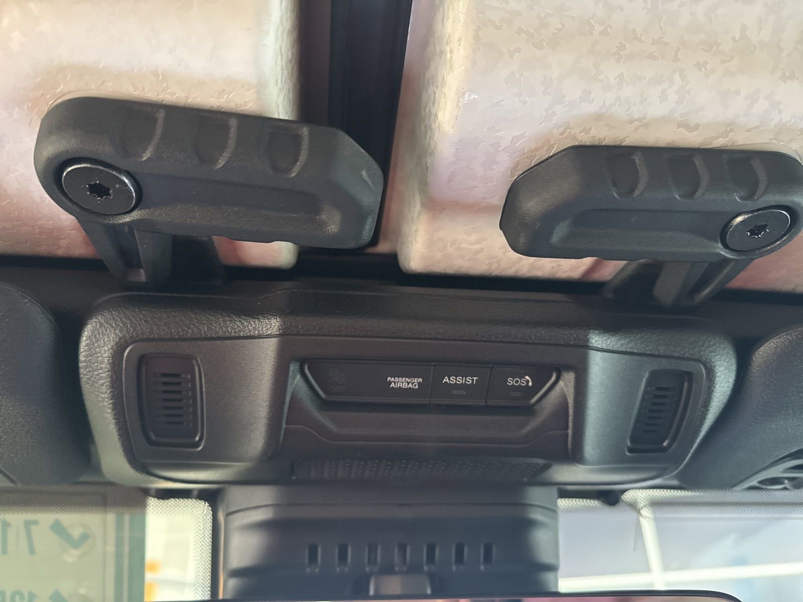 Used 2025 Jeep Wrangler Rubicon image 30