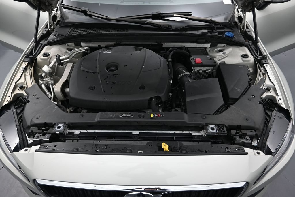 Used 2020 Volvo S60 T5 Momentum FWD image 18