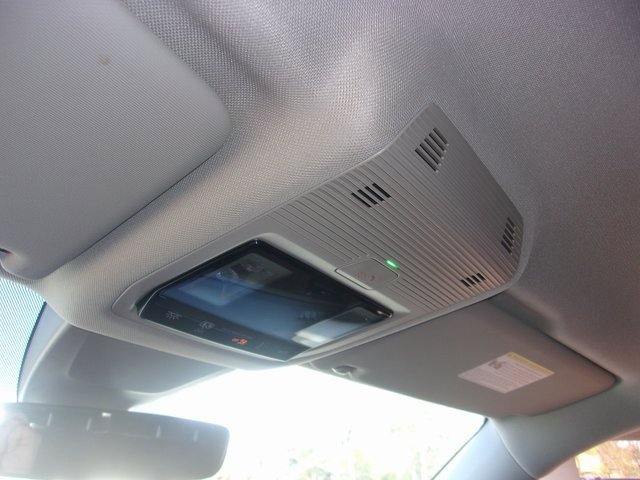 Used 2024 Volkswagen Atlas SE image 17