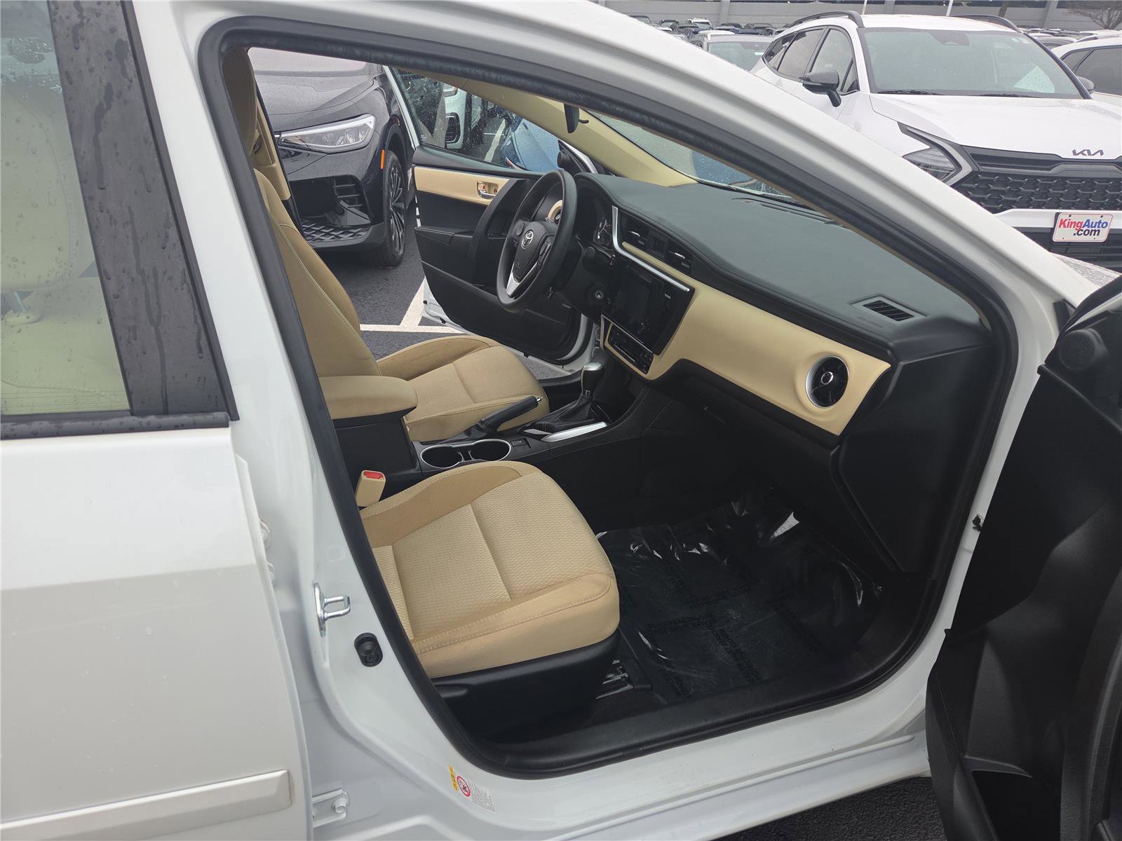 Used 2017 Toyota Corolla LE image 26