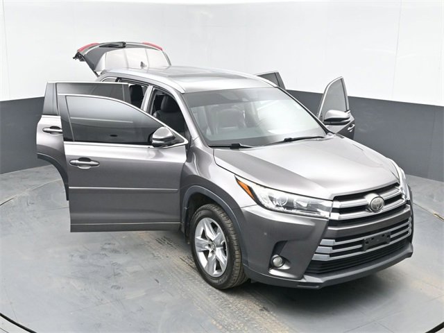 Used 2017 Toyota Highlander Limited image 53