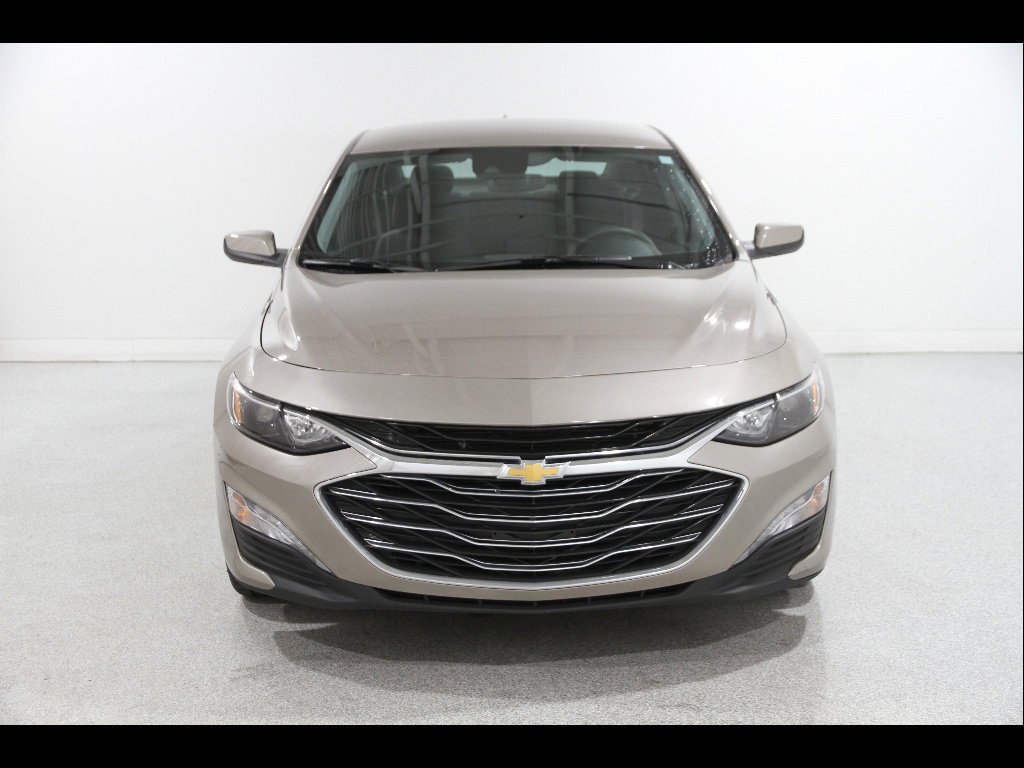 Used 2023 Chevrolet Malibu LT image 2