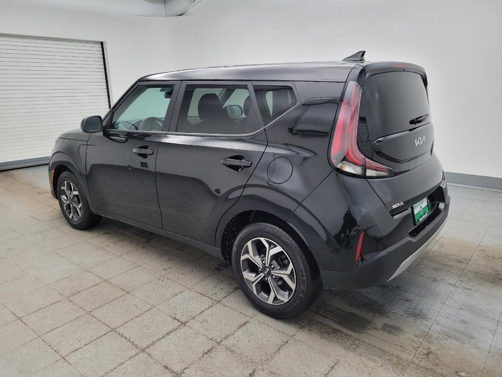 Used 2023 Kia Soul LX image 3
