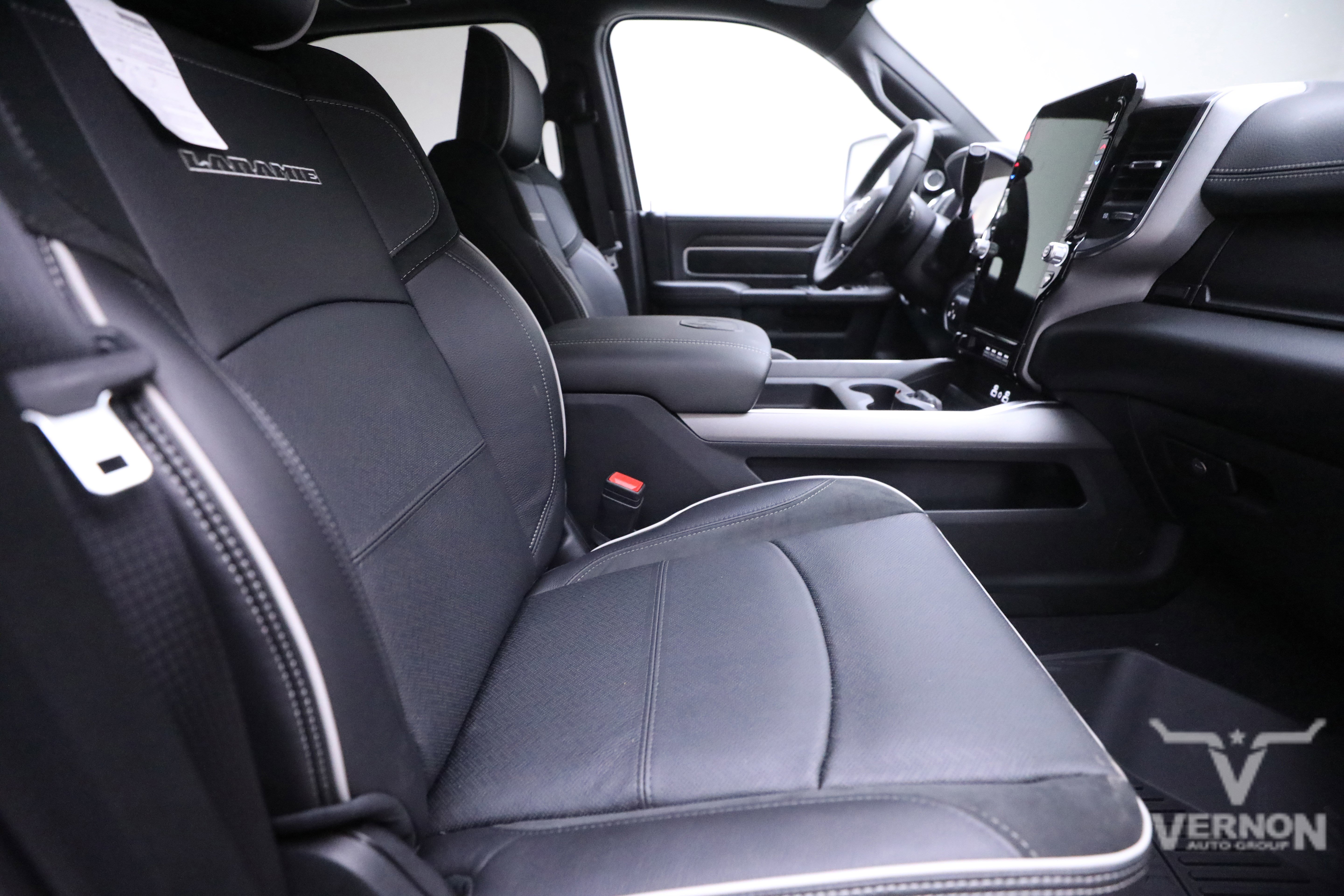 New 2025 RAM 3500 Laramie image 11