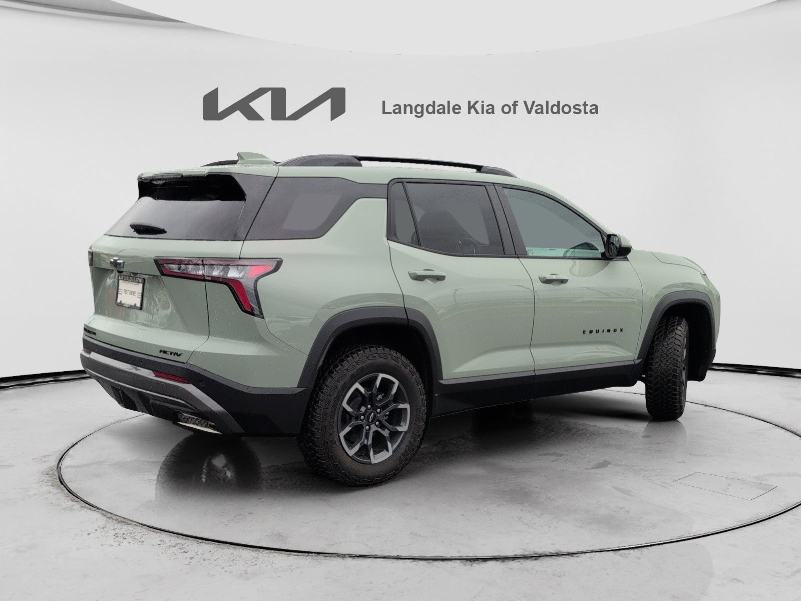 Used 2026 Chevrolet Equinox ACTIV image 4