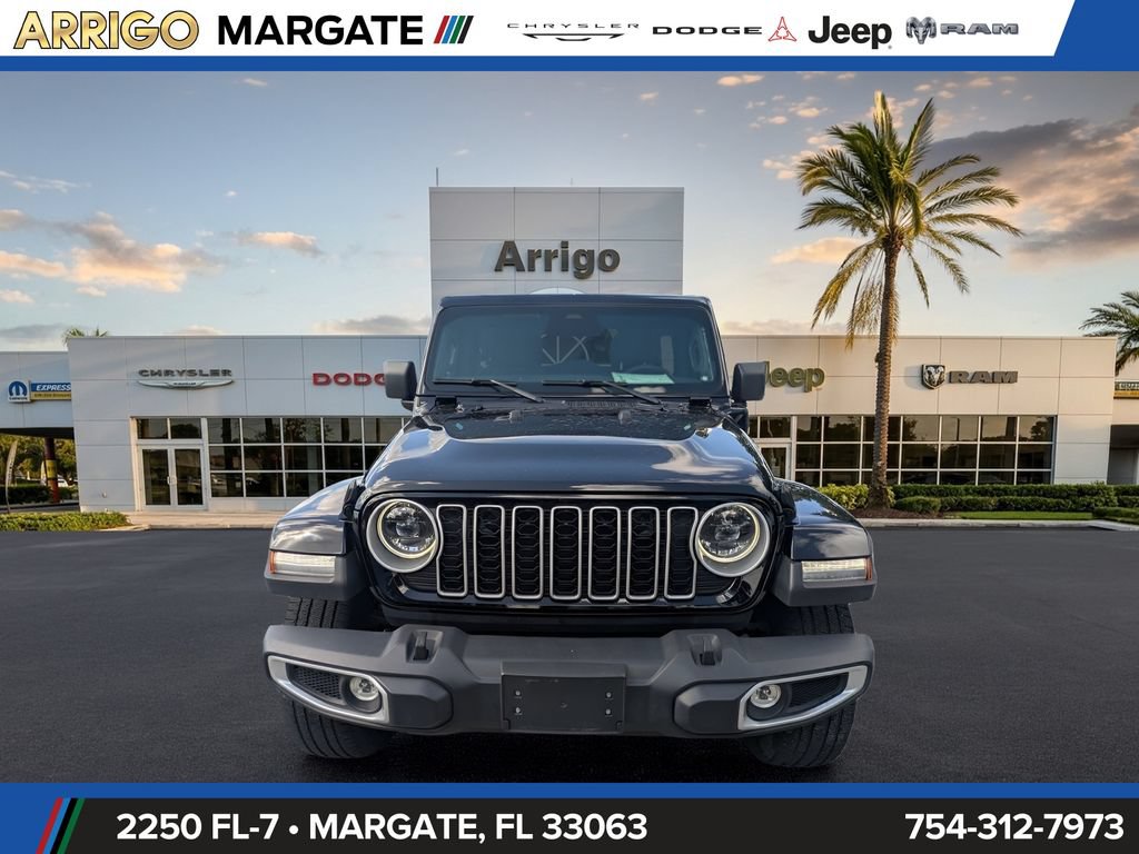 Used 2025 Jeep Wrangler Unlimited Sahara AWD/4WD image 3