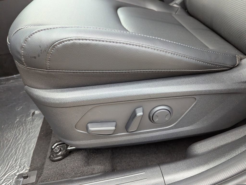 New 2026 Kia Sportage EX image 21