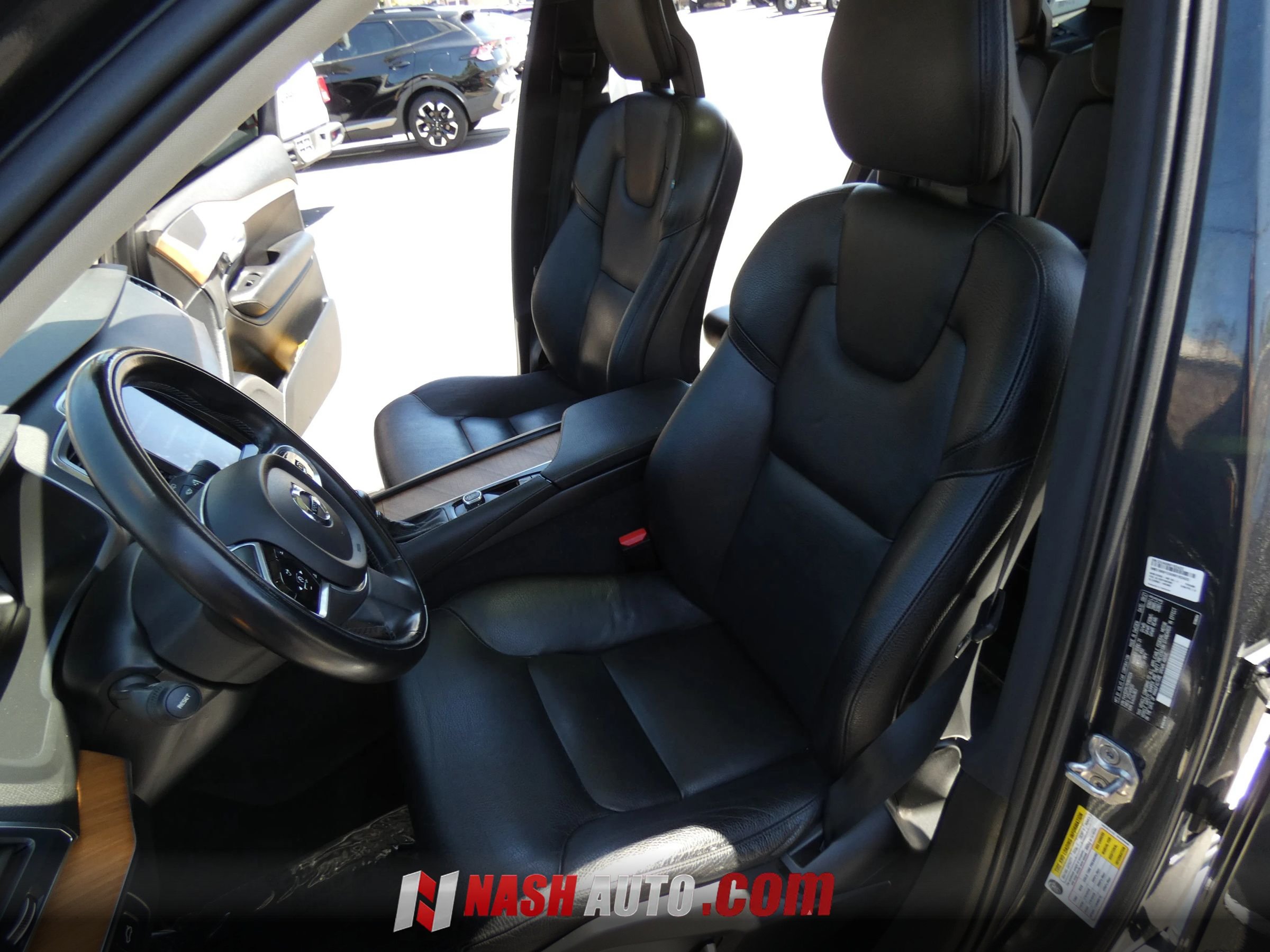Used 2022 Volvo XC90 T5 Momentum w/ Climate Package AWD/4WD image 56