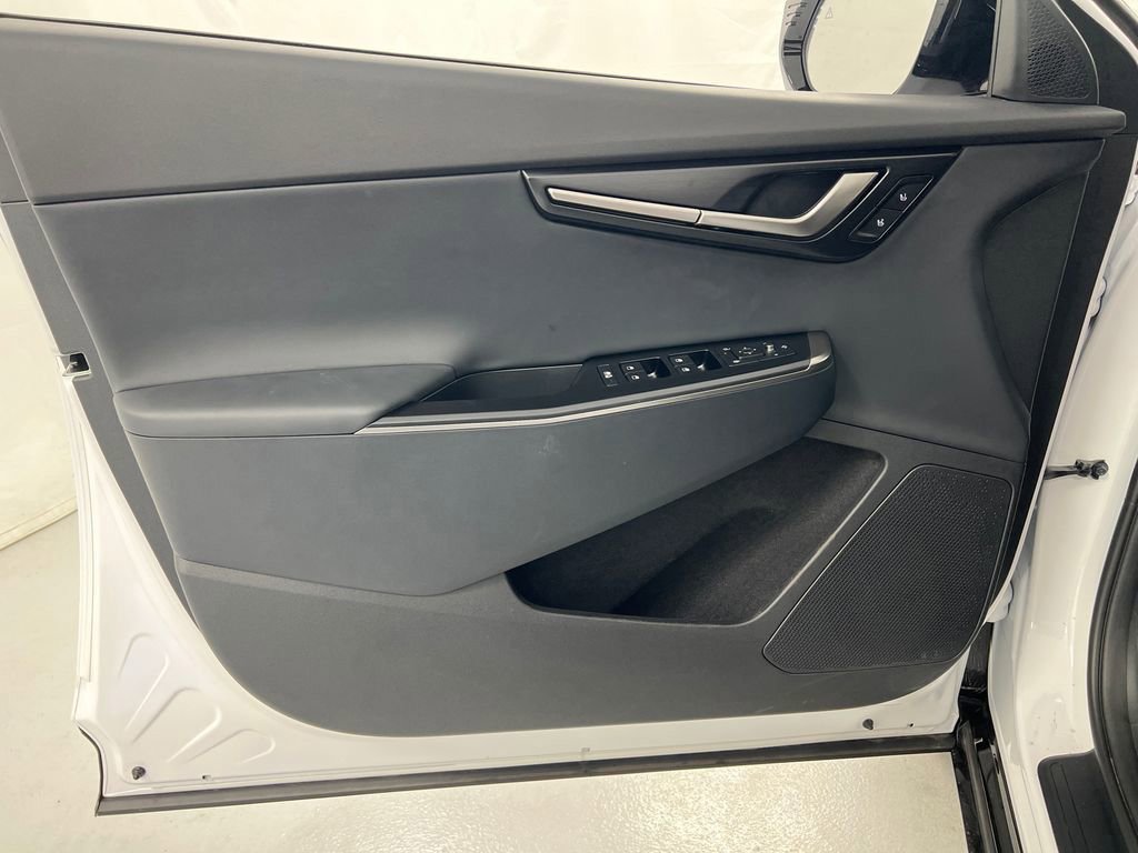 New 2025 Kia EV6 Wind image 11
