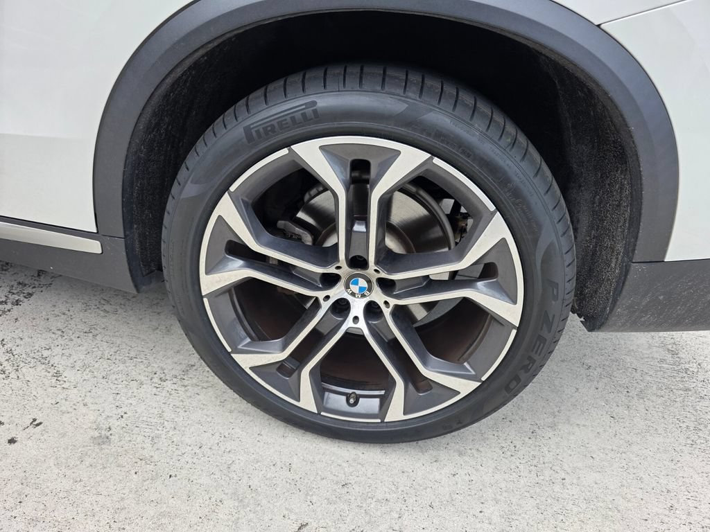 Used 2022 BMW X5 sDrive40i w/ Premium Package RWD image 18