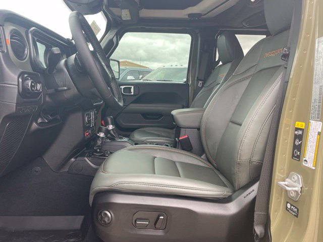Used 2026 Jeep Gladiator Mojave AWD/4WD image 2