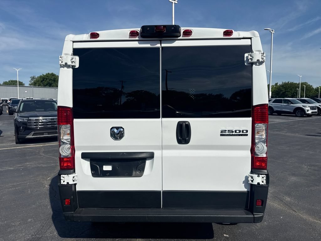 Used 2025 RAM ProMaster 2500 w/ U-Haul Equipment Group FWD image 8